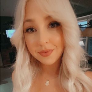 Meet your Posher, Jillian